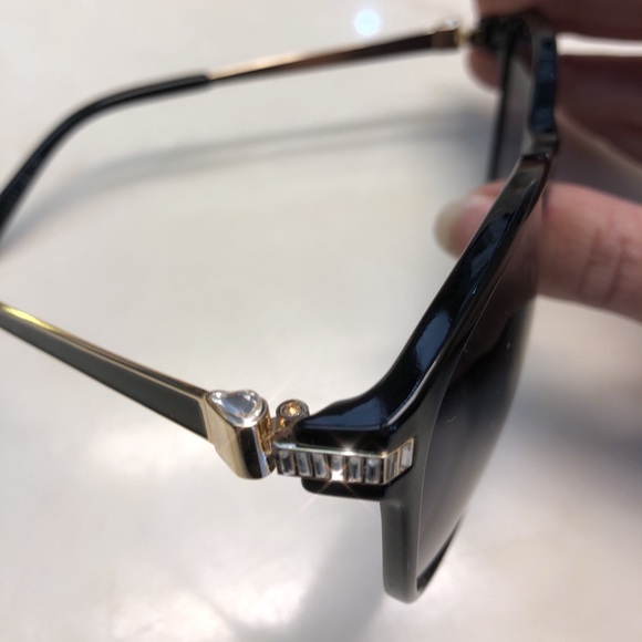 Gorgeous sunglasses - Picture 3 of 4